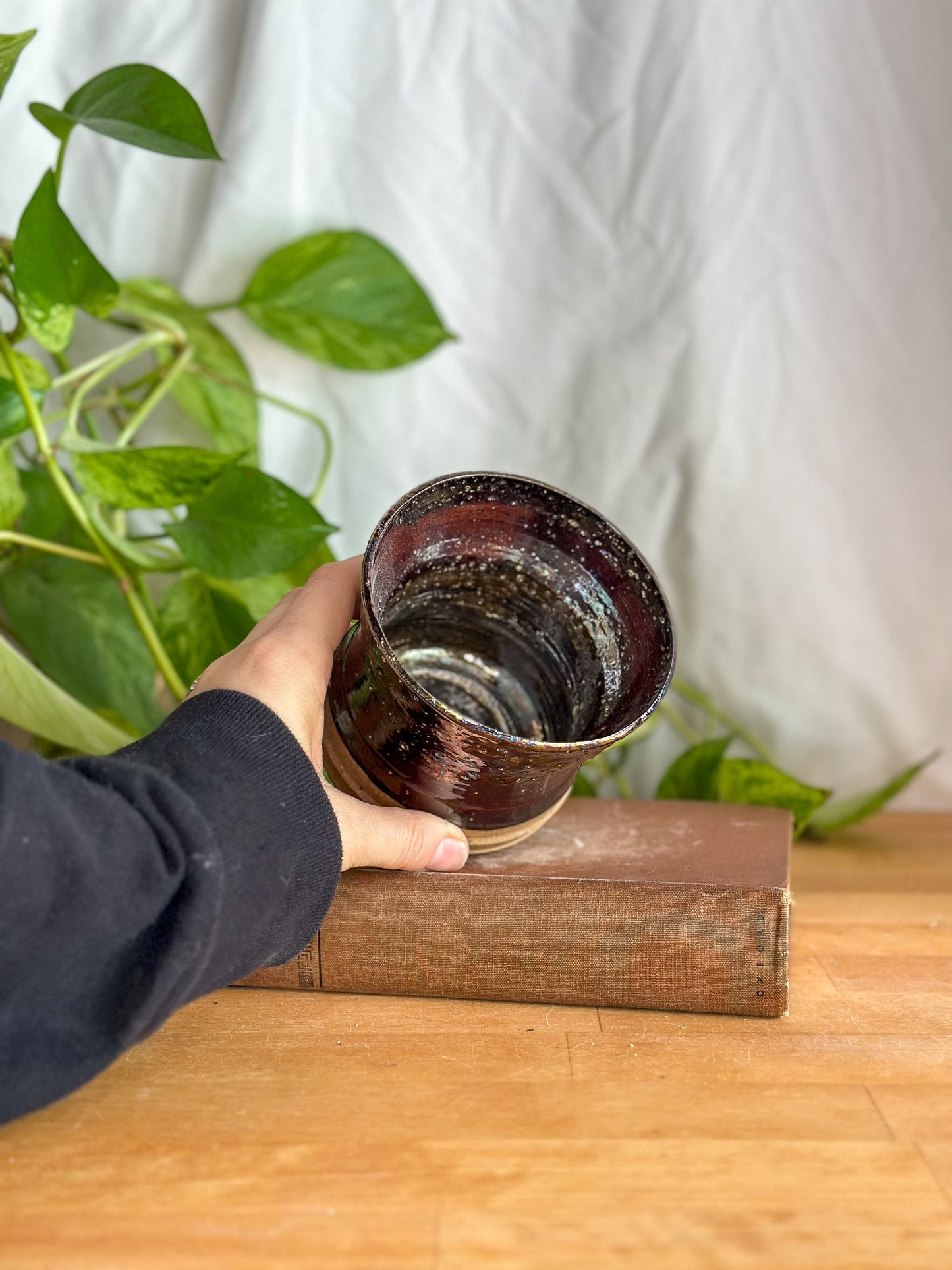 reflective ceramic bud flower vase