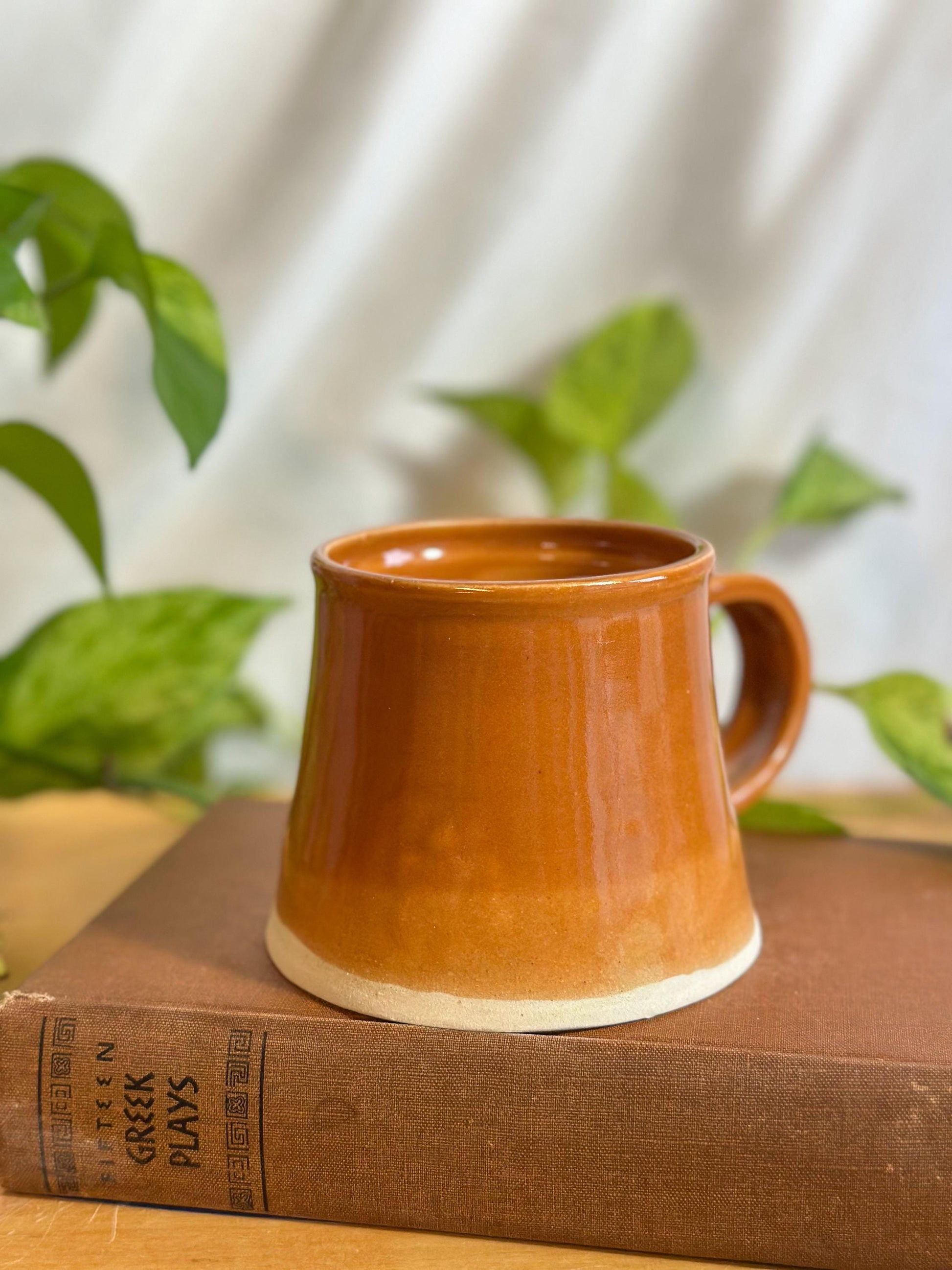 wide bottom cinnamon ceramic mug