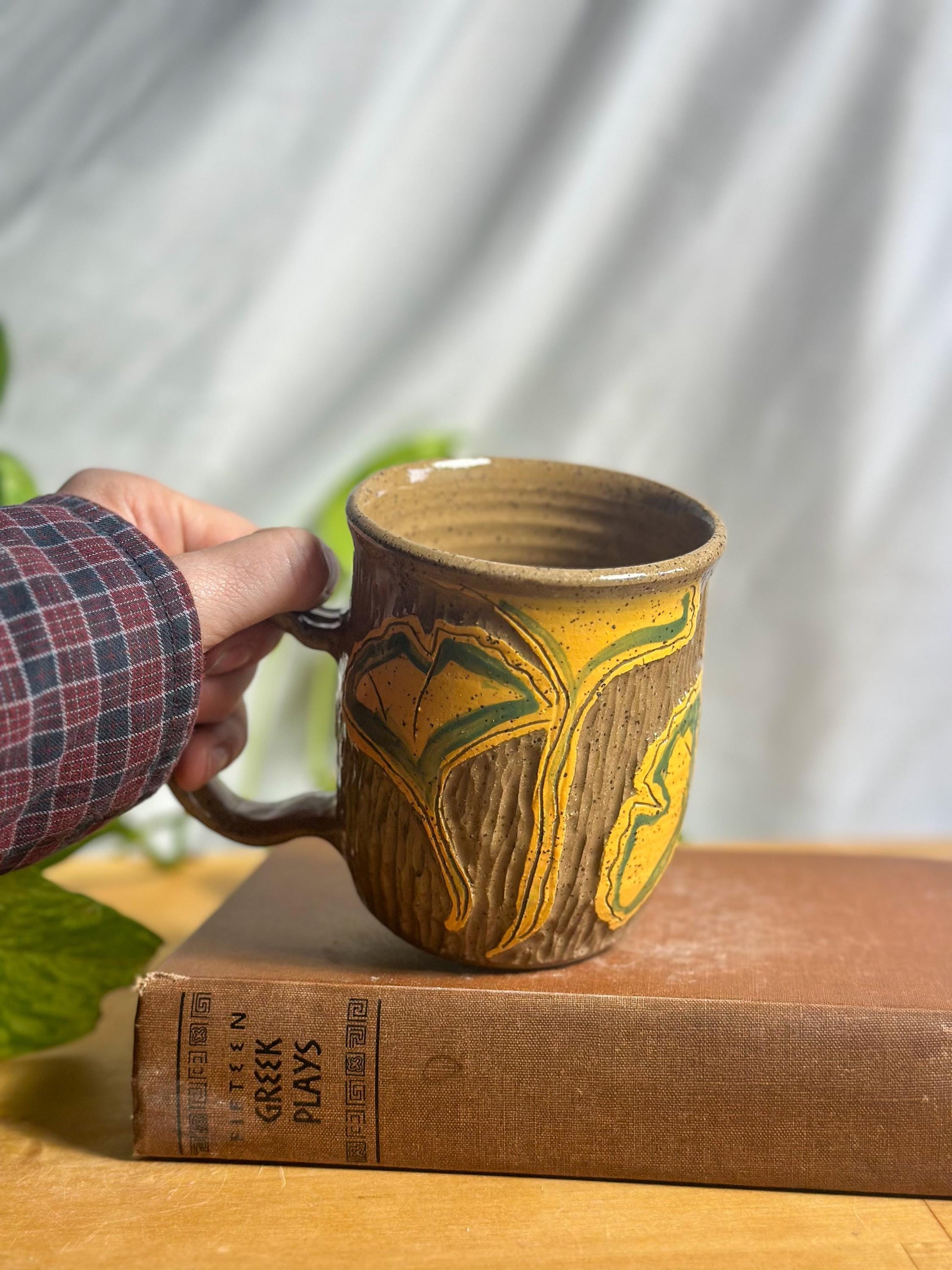 ginkgo leaf carved texture aesthetic mug