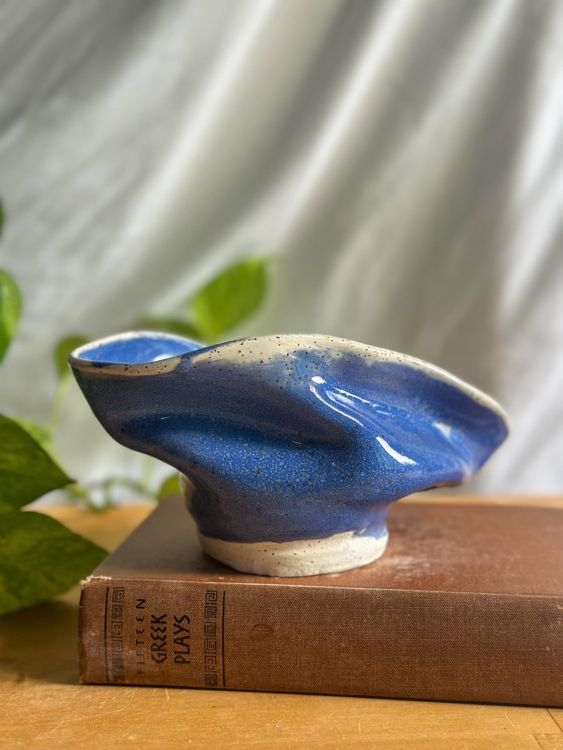 decorative blue bowl - structural vase